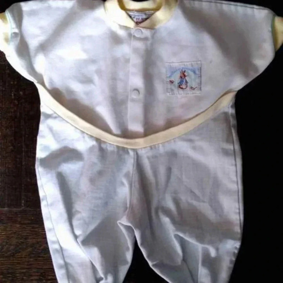 Vintage  Beatrix potter Peter rabbit onesie - Picture 1 of 6